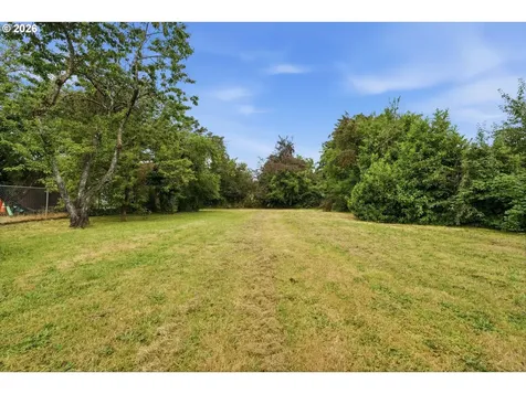 2121 SE 89th Avenue Portland OR 97216