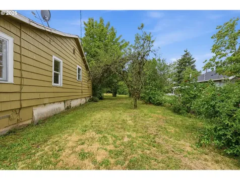 2121 SE 89th Avenue Portland OR 97216