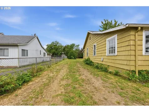 2121 SE 89th Avenue Portland OR 97216
