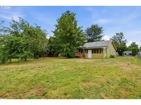 2121 SE 89th Avenue Portland OR 97216
