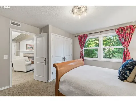 17332 Lake Haven Drive Lake Oswego OR 97035