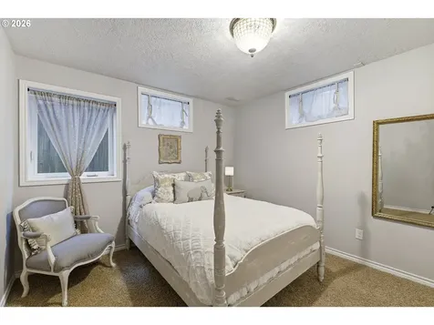 17332 Lake Haven Drive Lake Oswego OR 97035
