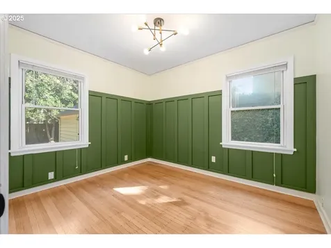 2115 NE Junior Street Portland OR 97211