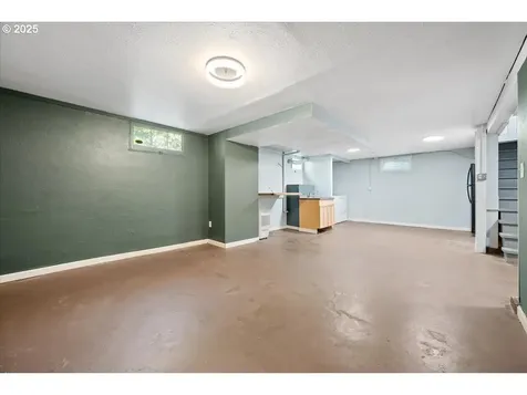 2115 NE Junior Street Portland OR 97211