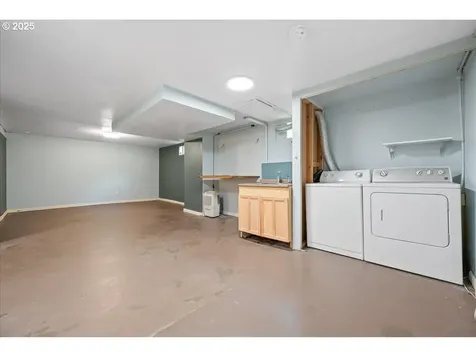 2115 NE Junior Street Portland OR 97211