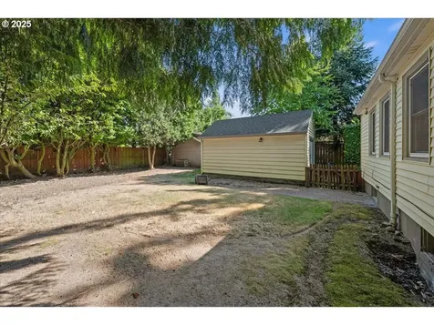 2115 NE Junior Street Portland OR 97211