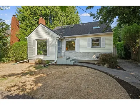 2115 NE Junior Street Portland OR 97211