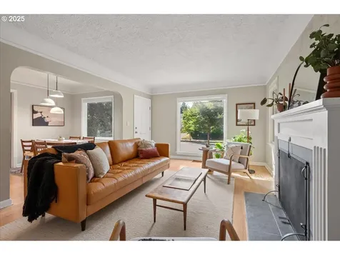 2115 NE Junior Street Portland OR 97211