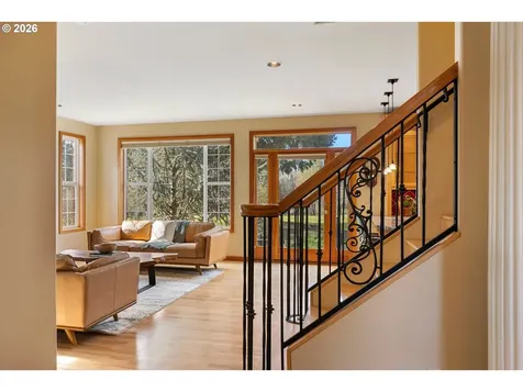 4050 Sylvester Drive Hood River OR 97031
