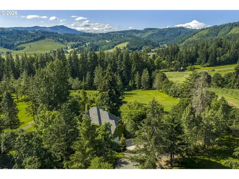 4050 Sylvester Drive Hood River OR 97031
