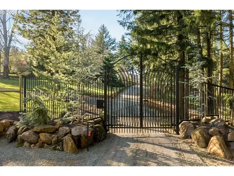 4050 Sylvester Drive Hood River OR 97031