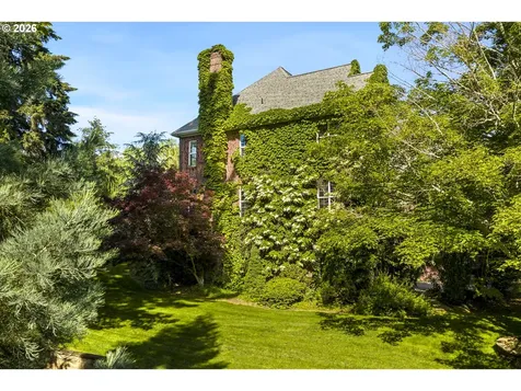 4050 Sylvester Drive Hood River OR 97031