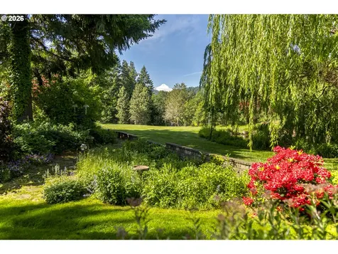 4050 Sylvester Drive Hood River OR 97031