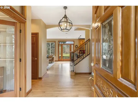 4050 Sylvester Drive Hood River OR 97031