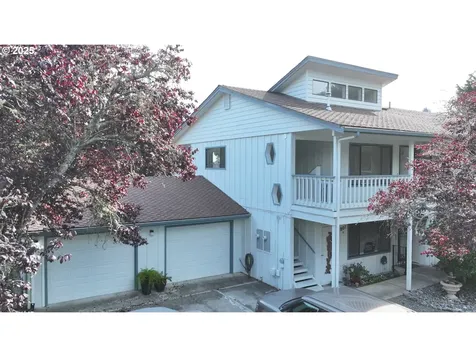 801 Brookhaven Drive Brookings OR 97415
