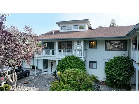 801 Brookhaven Drive Brookings OR 97415