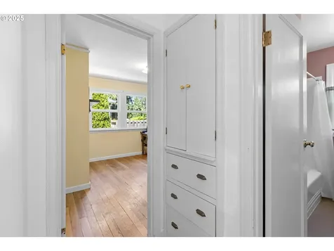 7936 N Chautauqua Boulevard Portland OR 97217
