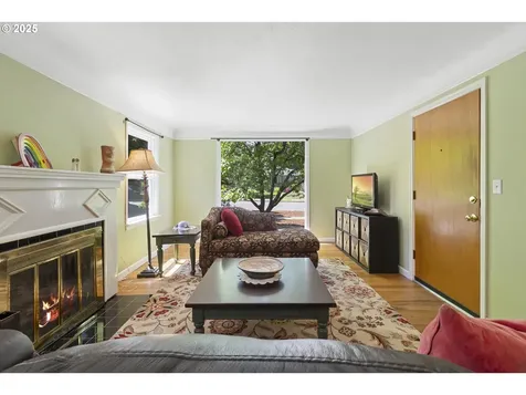 7936 N Chautauqua Boulevard Portland OR 97217