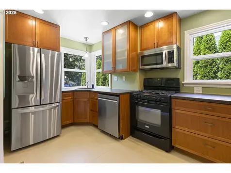 7936 N Chautauqua Boulevard Portland OR 97217
