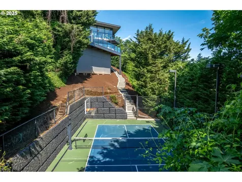 1551 SW Upper Hall Street Portland OR 97201