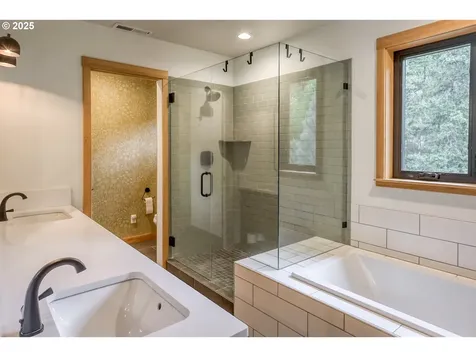33 Fairway Drive White Salmon WA 98672