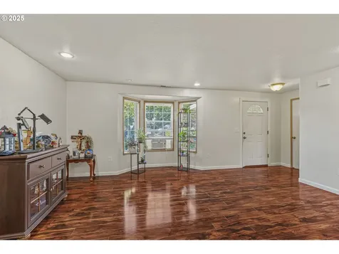 122 Mission Road Kelso WA 98626