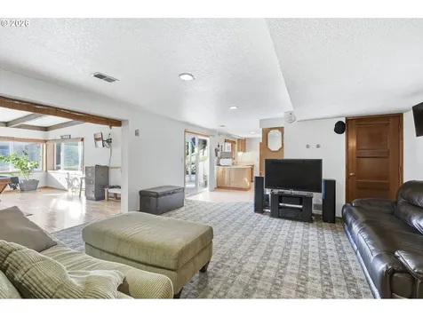 28236 Hist. Columbia River Highway Troutdale OR 97060