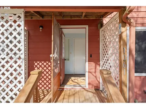 1061 5th Street Washougal WA 98671
