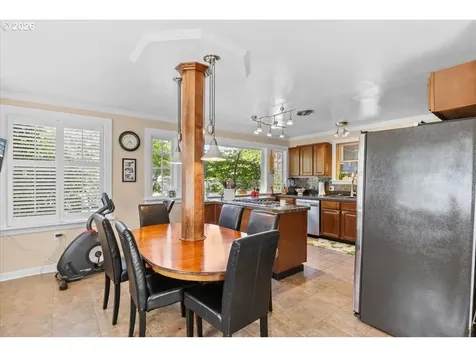 511 Oak Street Oakland OR 97462