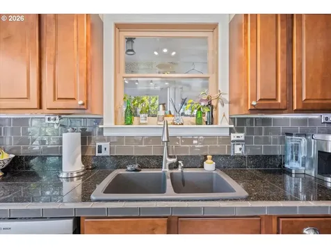 511 Oak Street Oakland OR 97462