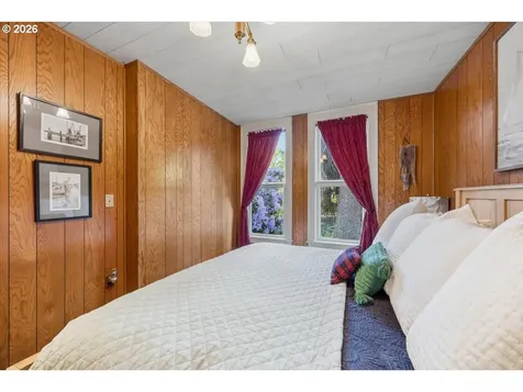 511 Oak Street Oakland OR 97462
