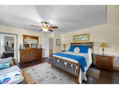 511 Oak Street Oakland OR 97462