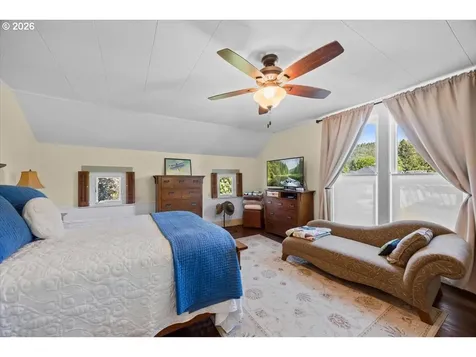 511 Oak Street Oakland OR 97462