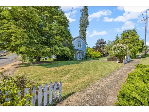 511 Oak Street Oakland OR 97462