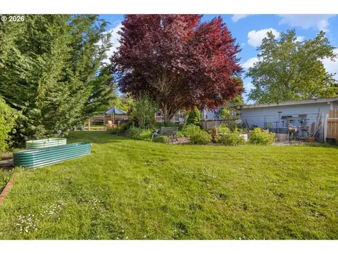 511 Oak Street Oakland OR 97462