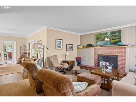 511 Oak Street Oakland OR 97462