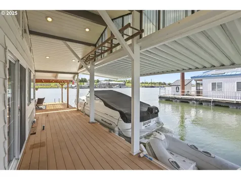 1879 N Jantzen Avenue Portland OR 97217