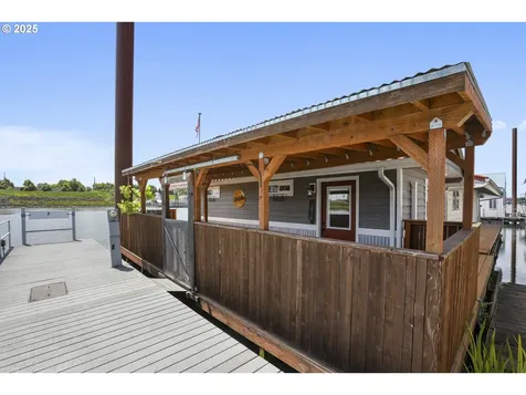 1879 N Jantzen Avenue Portland OR 97217