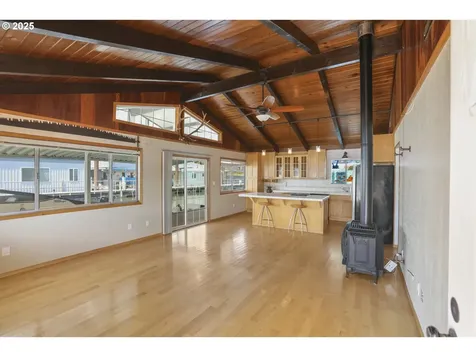 1879 N Jantzen Avenue Portland OR 97217