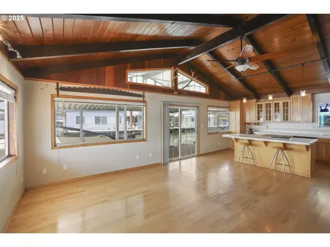 1879 N Jantzen Avenue Portland OR 97217