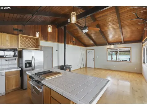 1879 N Jantzen Avenue Portland OR 97217