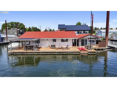 1879 N Jantzen Avenue Portland OR 97217