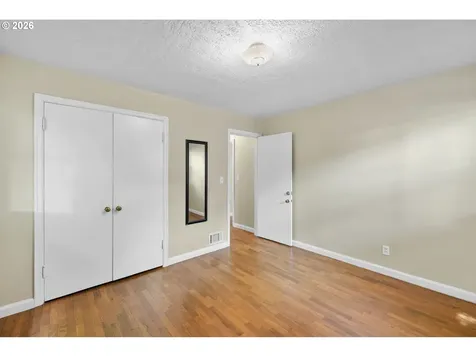 1053 SE Barnes Road Gresham OR 97080