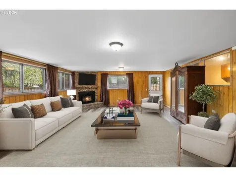 470 W Dartmouth Street Gladstone OR 97027