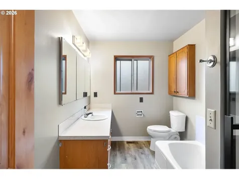470 W Dartmouth Street Gladstone OR 97027