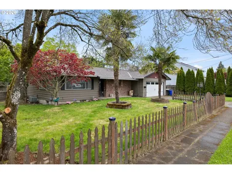 470 W Dartmouth Street Gladstone OR 97027