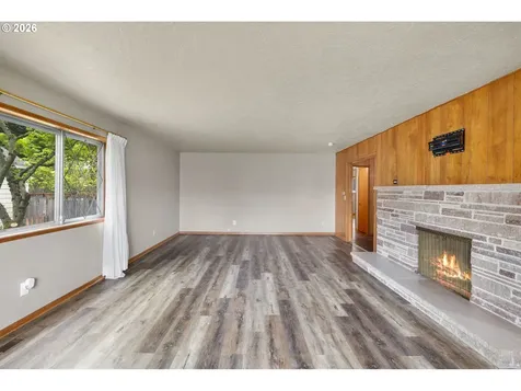 470 W Dartmouth Street Gladstone OR 97027
