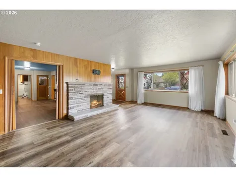 470 W Dartmouth Street Gladstone OR 97027