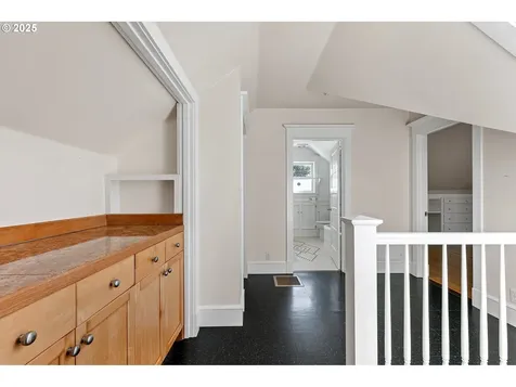 729 G Street Springfield OR 97477