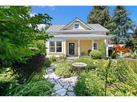 729 G Street Springfield OR 97477